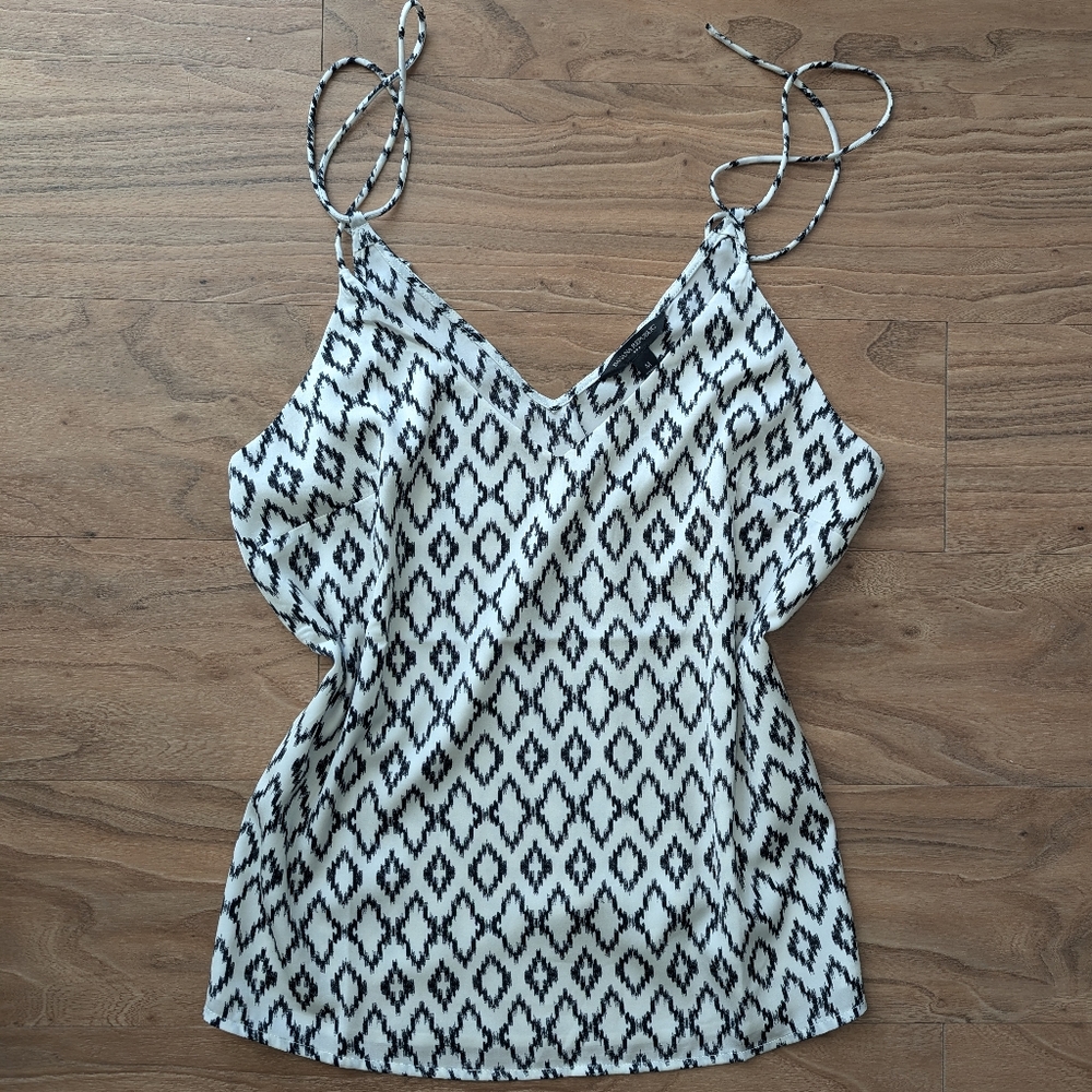 Banana Republic Black and White Patterned Blouse